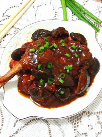 Stewed Duck Legs with Mushrooms and Carrots recipe