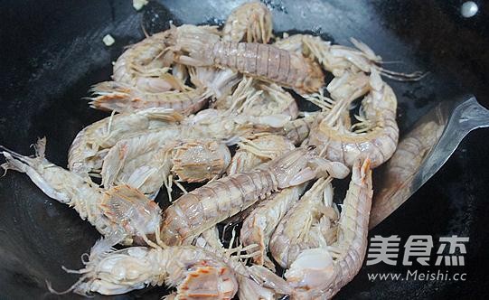 Spicy Crawling Shrimp recipe