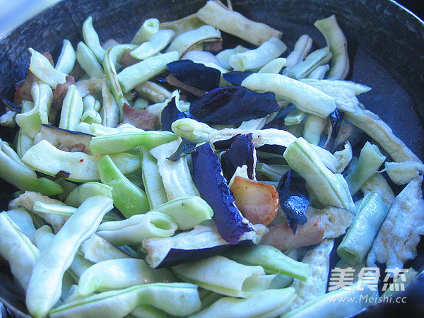 Stewed Ground Three Fresh recipe