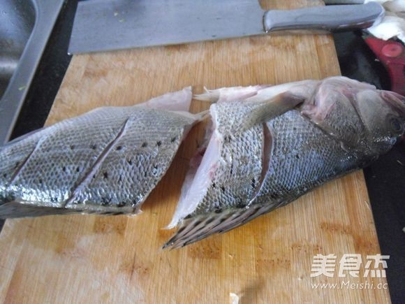 Garlic Oil Sea Bass recipe