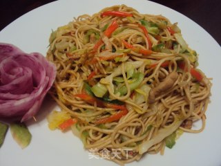 Fried Noodles with Cabbage and Pork recipe