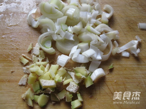 Squid Roll with Tomato Sauce recipe