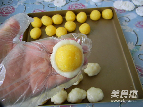 Snowy Mooncakes with Coconut Custard Filling recipe