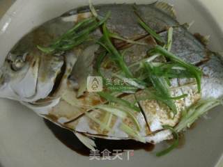 Steamed Golden Pomfret recipe