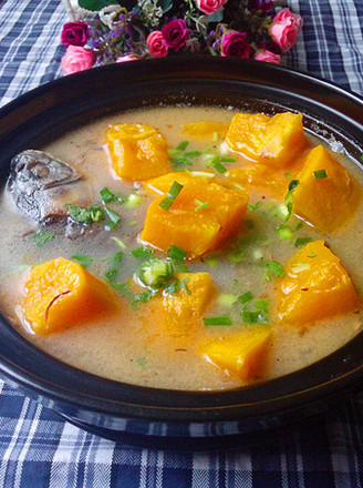 Papaya Crucian Carp Soup