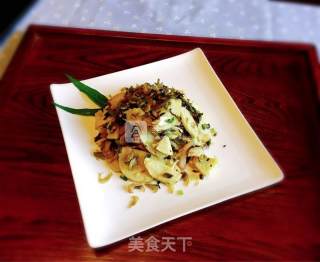 Fried Spring Bamboo Shoots with Sauerkraut and Shrimp Skin recipe