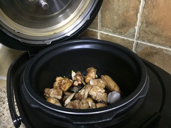 Braised Pig's Trotters recipe