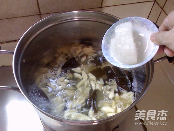 Cantonese White Fungus Syrup recipe