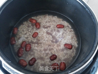 Red Bean and Barley Soup for Removing Dampness, Detoxification and Beauty recipe