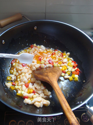 Three Steps to Make An Evocative Classic Cucumber Barrel Dish-diced Fish in Thai Sauce recipe