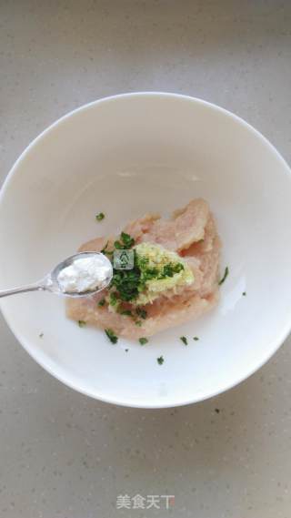 Healthy and Delicious Low-fat Weight Loss Products~~~ Celery Chicken Breast Meatballs recipe