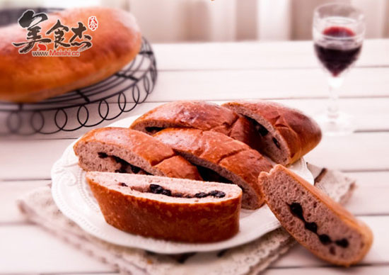 Red Wine Raisin Bread recipe