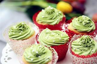 #aca烤明星大赛# Oil-free and Low-sugar Matcha Cupcakes recipe