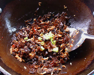 Home-style Sichuan Cuisine~shredded Pork with Fungus recipe