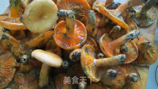 Purple Flower Mushroom Meatball Soup recipe