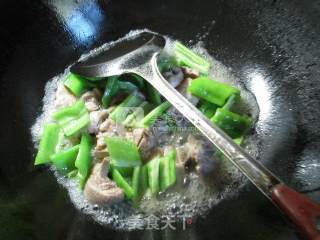 Stir-fried Chicken Nuggets with Hot Peppers recipe