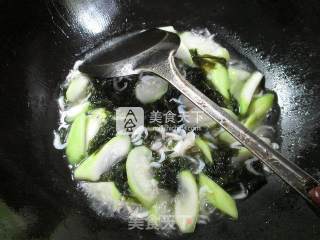 Seaweed and Shrimp Skin Boiled Long Melon recipe