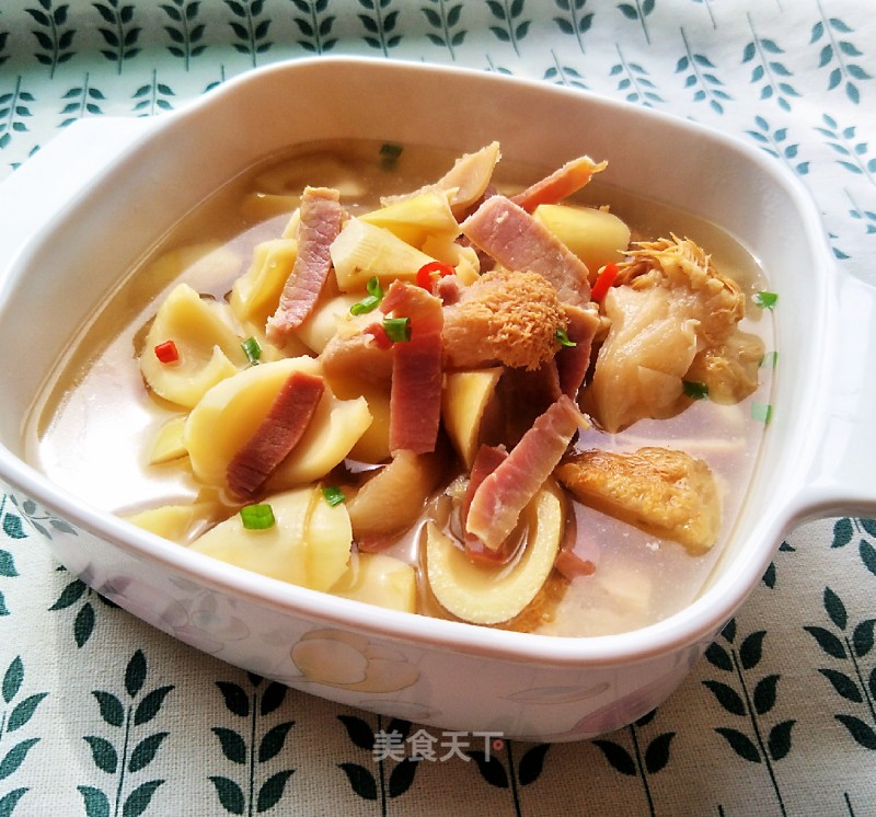 Bacon Ham Stewed with Bamboo Shoots and Monkey Mushrooms recipe