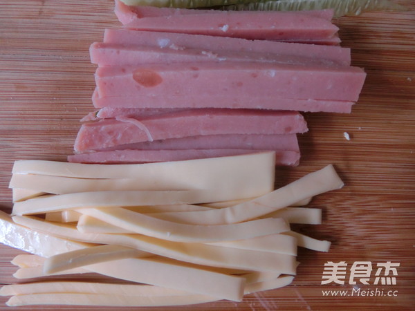Vegetable Toast Roll with Seaweed Cheese recipe