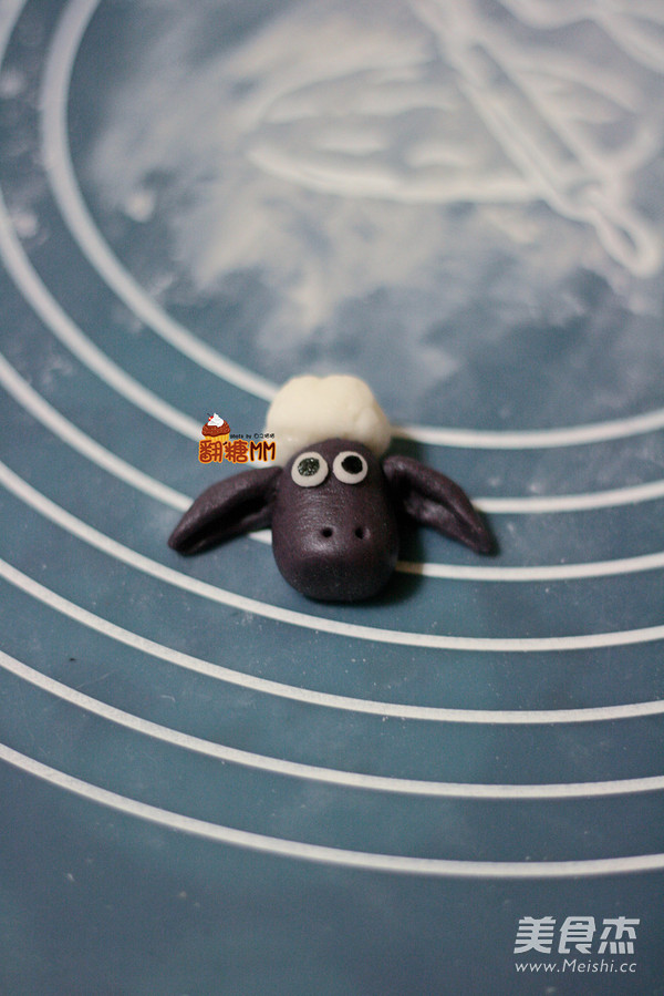 Fondant Sean Sheep Shape recipe