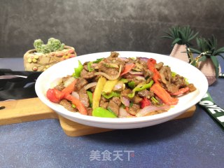 Stir-fried Shredded Beef with Green Peppers and Onions recipe