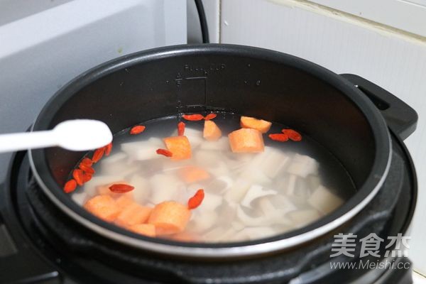 Red Bean and Lotus Root Soup recipe