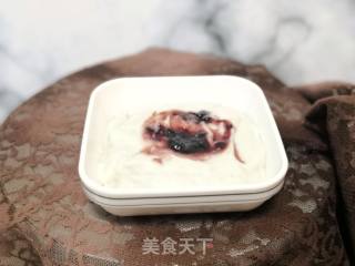 Taro Mashed with Blueberry Sauce recipe
