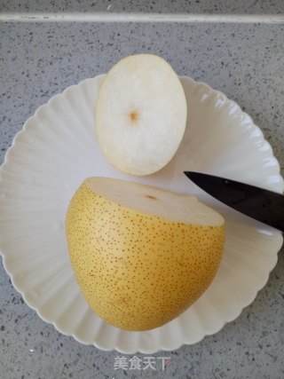 Steamed Pears with Rock Sugar Lily recipe