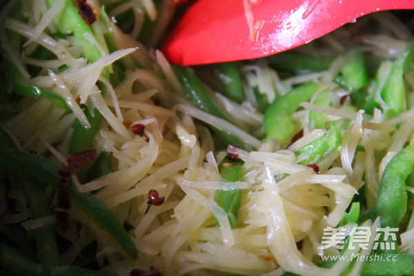 Green Pepper and Potato Shreds recipe