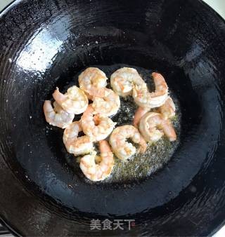 Fried Shrimp Balls with Snow Pea recipe