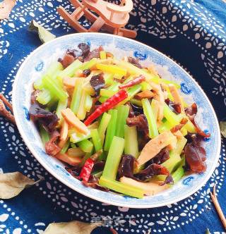 Stir-fried Celery Fungus recipe