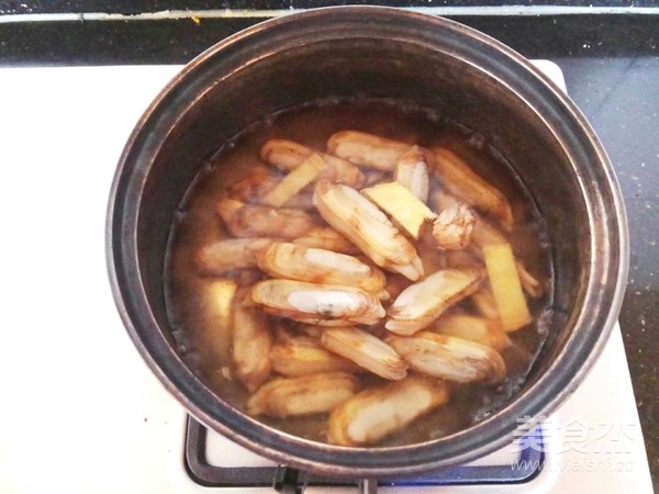 Fried Razor Clams with Garlic recipe