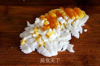 Salted Duck Eggs with Green Peppers recipe