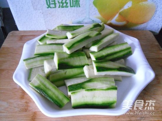 Crab Sticks and Loofah recipe