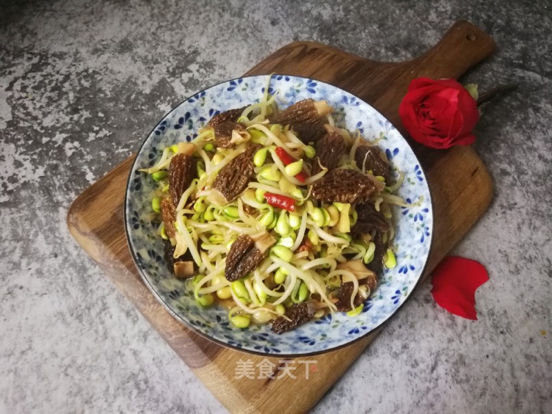 Stir-fried Soy Sprouts with Morels recipe