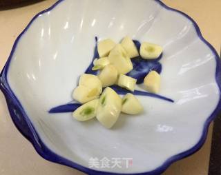 Winter Green Garlic Oil Lettuce recipe