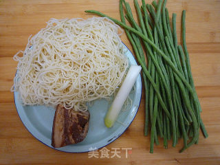 Fried Noodles with Cowpea recipe