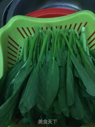 Stir-fried Choy Sum with Soy Sauce and Garlic recipe