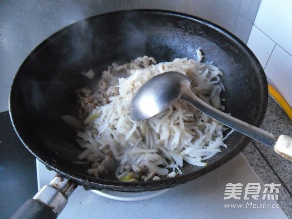 Stir-fried Pork with Pickles recipe