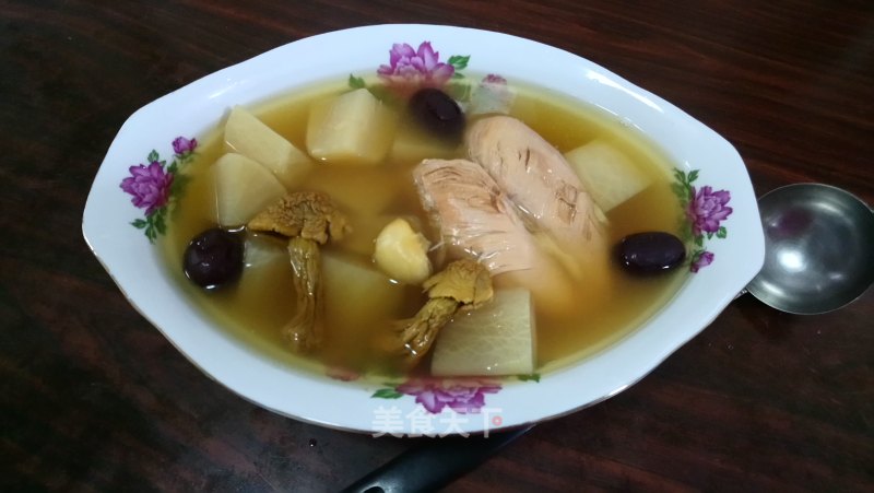 White Radish Agaricus Soup recipe