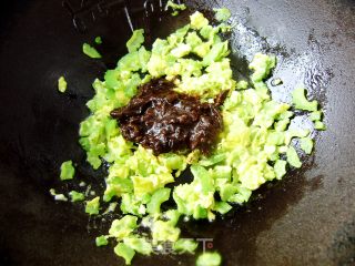 [jianjiang Noodles Made in A Pattern] Bitter Melon and Egg Fried Noodles recipe