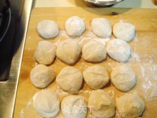 The Flavor of Old Town God Temple "fried Small Steamed Buns" recipe