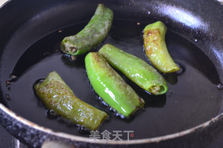Stir-fried Chili with Sauerkraut recipe