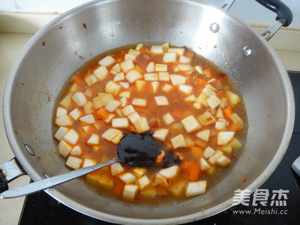 Noodles with Eight Treasure Spicy Sauce recipe