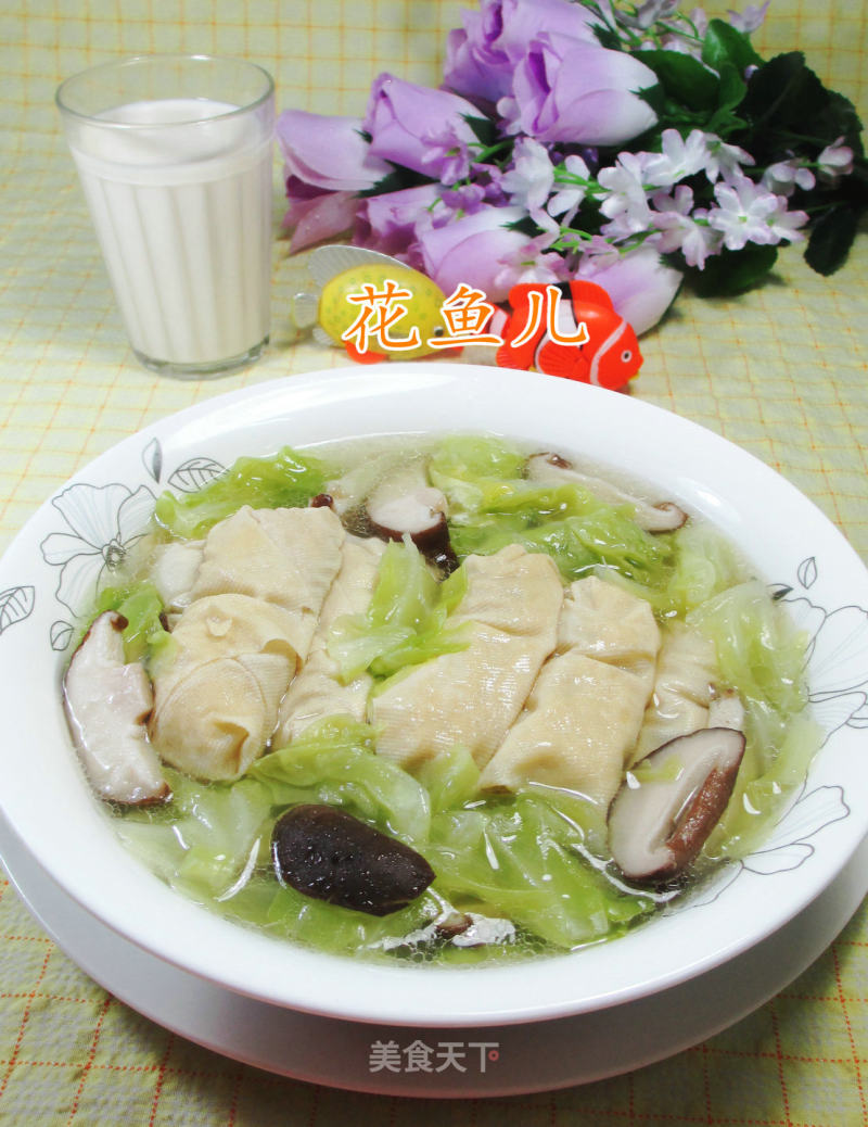 Boiled Noodles with Mushrooms and Cabbage recipe