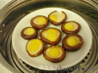Stuffed Quail Eggs with Mushrooms recipe