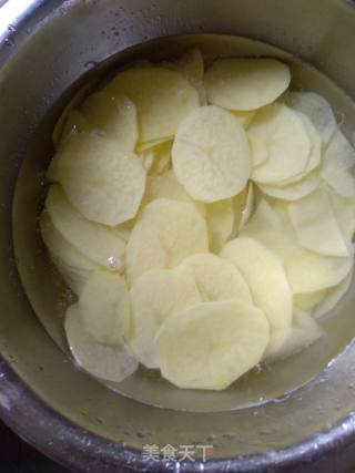 Homemade Spicy Potato Chips recipe