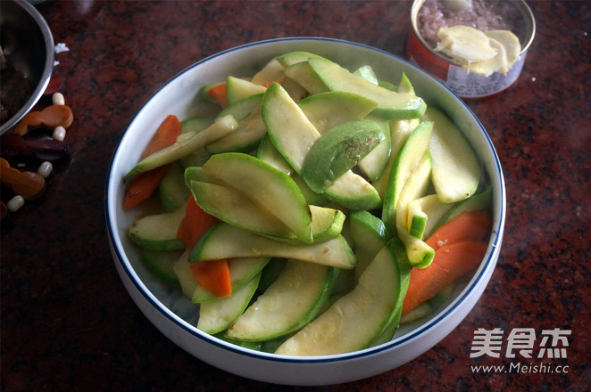 Stir-fried Yunnan Melon with Tuna recipe