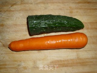 Cucumber and Carrot Mixed with Sea Fat Vegetables recipe