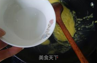 Melon Strips Mixed with Egg Yolk recipe